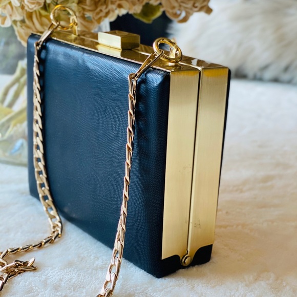 Black & Gold Clutch - Picture 5 of 8